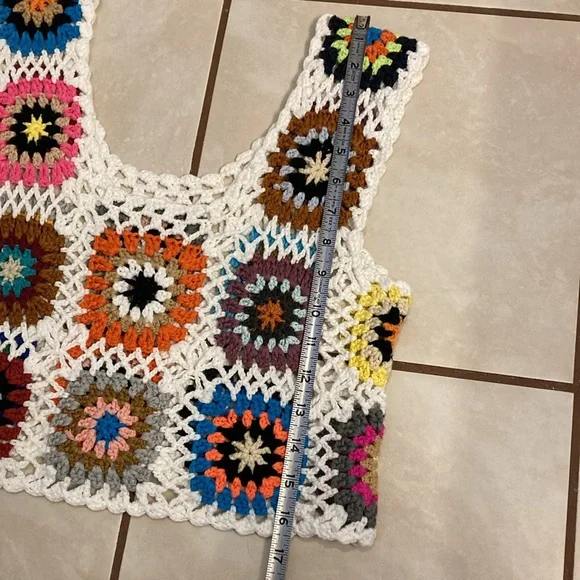 Crotchet Granny Square Tank Top - Picture 6 of 7